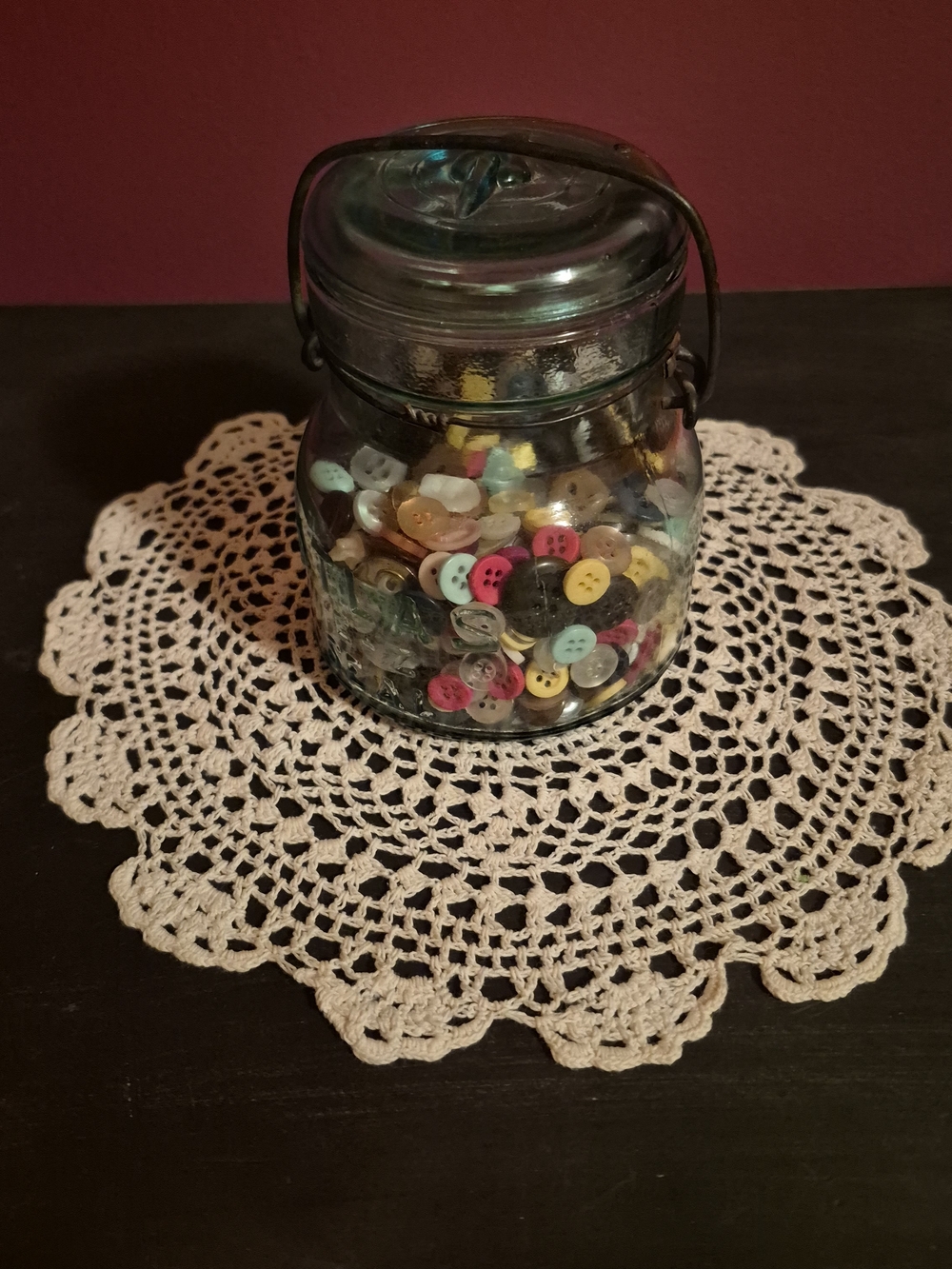 Vintage Atlas E-Z Seal Jar w/ Buttons